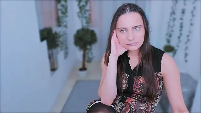 Snapshot of Orfeya chatting on March 7, 2026, 11:18 am Orfeya online show from March 7, 2026, 11:18 am