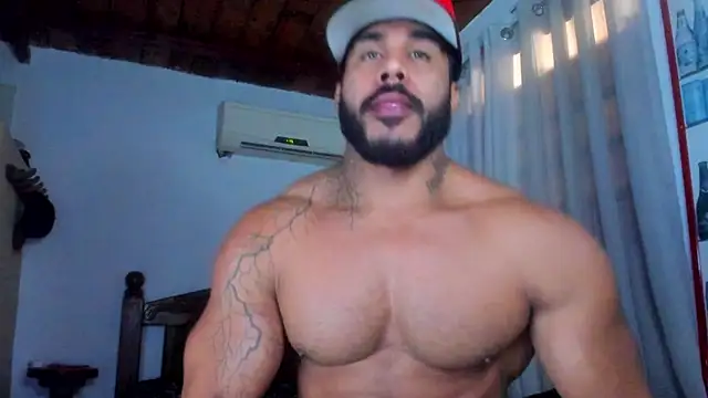 Snapshot of Artemis_Kazttman chatting on November 5, 2025, 2:17 pm Artemis Kazttman online show from November 5, 2025, 2:17 pm