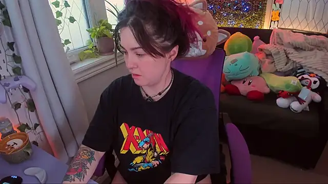 JennKenobi online show from April 28, 2026, 12:43 pm