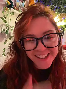 Snapshot of JennKenobi chatting on July 29, 2026, 12:47 pm JennKenobi online show from July 29, 2026, 12:47 pm