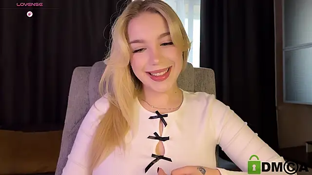 Snapshot of ariashaa chatting on March 14, 2026, 2:44 pm ariashaa online show from March 14, 2026, 2:44 pm