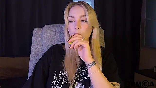 Snapshot of ariashaa chatting on March 16, 2026, 2:32 pm ariashaa online show from March 16, 2026, 2:32 pm