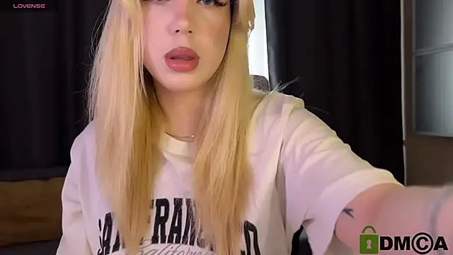 Snapshot of ariashaa chatting on March 26, 2026, 2:11 pm ariashaa online show from March 26, 2026, 2:11 pm