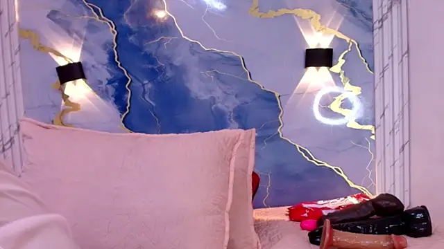 Snapshot of lorrayne_ chatting on October 8, 2025, 12:14 pm lorrayne  online show from October 8, 2025, 12:14 pm