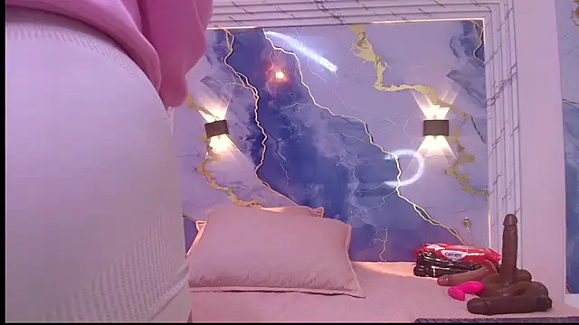 Snapshot of lorrayne_ chatting on October 17, 2025, 12:08 pm lorrayne  online show from October 17, 2025, 12:08 pm