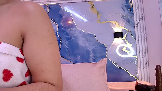 Snapshot of lorrayne_ chatting on October 21, 2025, 12:17 pm lorrayne  online show from October 21, 2025, 12:17 pm