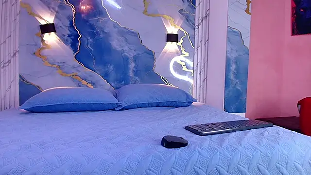 Snapshot of lorrayne_ chatting on October 22, 2025, 12:05 pm lorrayne  online show from October 22, 2025, 12:05 pm