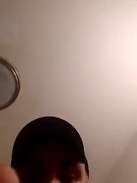 Snapshot of Dnbigo89 chatting on February 15, 2025, 5:50 pm Dnbigo89 online show from February 15, 2025, 5:50 pm