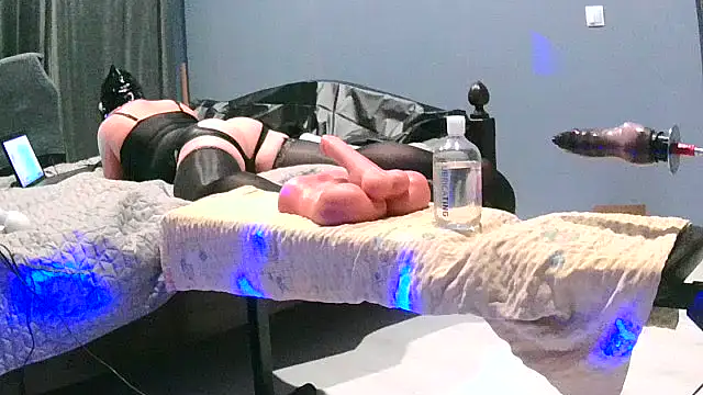 sassHart online show from November 2, 2025, 7:16 pm