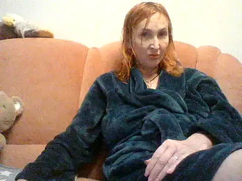 Snapshot of MssAngela chatting on October 1, 2025, 8:20 am MssAngela online show from October 1, 2025, 8:20 am