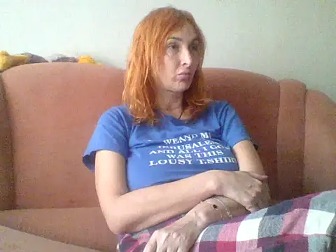 Snapshot of MssAngela chatting on October 6, 2025, 7:50 am MssAngela online show from October 6, 2025, 7:50 am