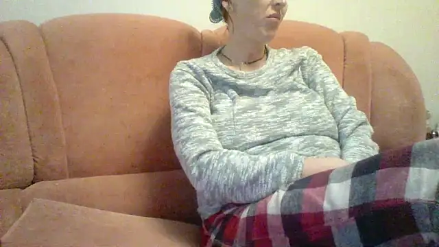 Snapshot of MssAngela chatting on October 16, 2025, 1:34 pm MssAngela online show from October 16, 2025, 1:34 pm