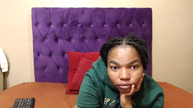 EBONYBUSTYY online show from May 15, 2026, 5:31 pm