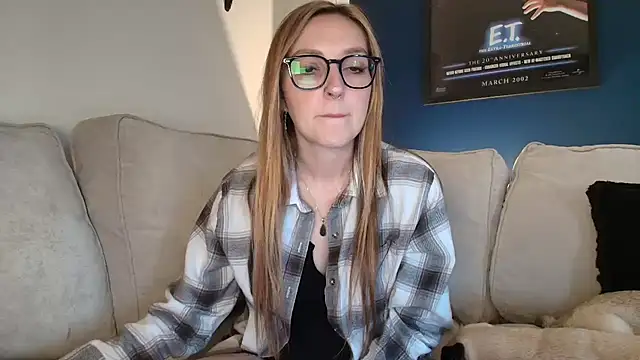 short sweetpea online show from October 8, 2025, 2:47 pm