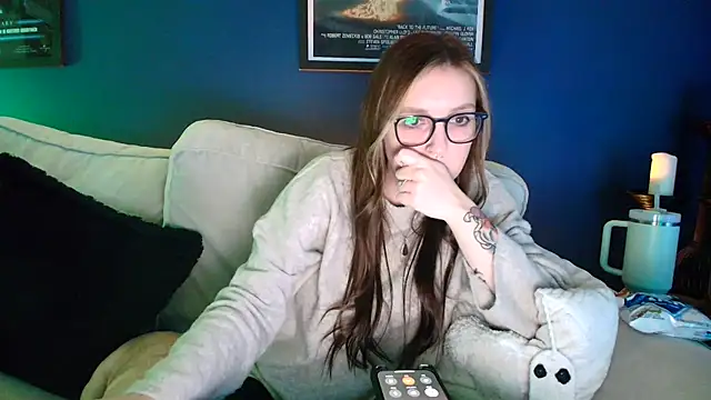 short sweetpea online show from December 4, 2025, 6:16 pm