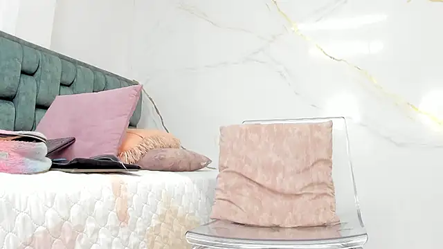 Snapshot of IsiisLovei chatting on September 20, 2025, 2:29 pm IsiisLovei online show from September 20, 2025, 2:29 pm