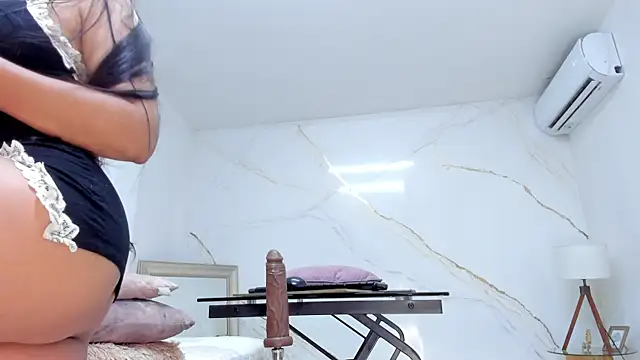 Snapshot of IsiisLovei chatting on October 11, 2025, 2:26 pm IsiisLovei online show from October 11, 2025, 2:26 pm