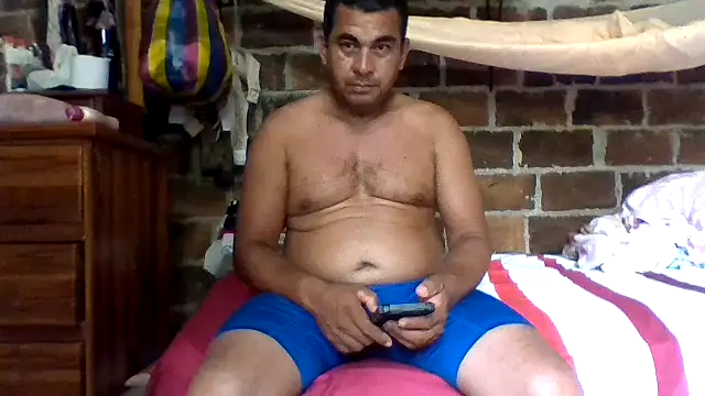 Snapshot of axomen chatting on March 11, 2025, 6:19 pm axomen online show from March 11, 2025, 6:19 pm