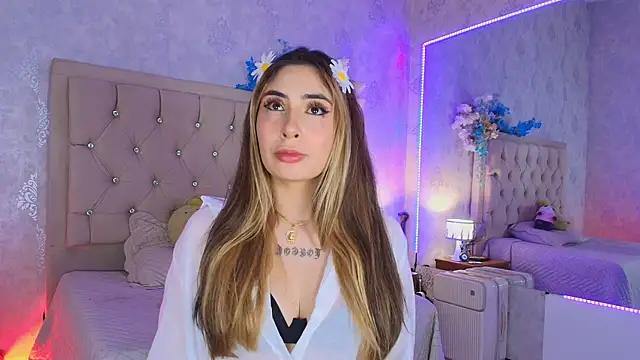 nini love01 online show from May 19, 2026, 3:46 am