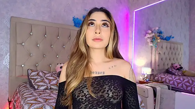 nini love01 online show from May 23, 2026, 3:23 am
