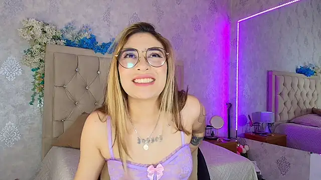 nini love01 online show from August 4, 2026, 4:04 am