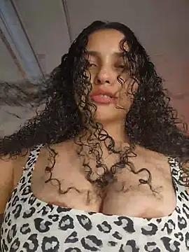 Lucy Marin online show from December 1, 2025, 10:04 pm