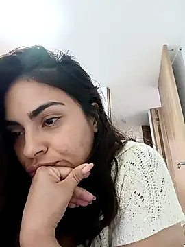 Ivanna2 online show from May 3, 2026, 1:00 am