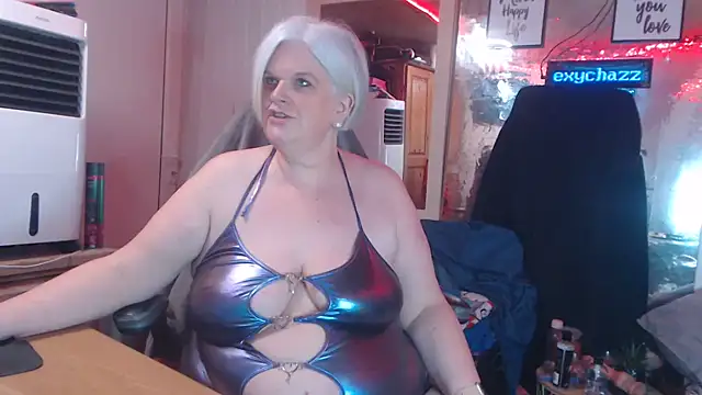 sexychazza16 online show from February 7, 2026, 9:29 pm