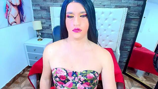TRINY TS online show from May 8, 2026, 10:04 pm