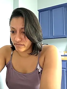 Snapshot of Nikkierosee chatting on October 11, 2025, 2:59 pm Nikkierosee online show from October 11, 2025, 2:59 pm