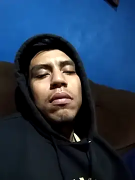 Snapshot of AlexAlejandro13 chatting on January 6, 2025, 11:52 pm AlexAlejandro13 online show from January 6, 2025, 11:52 pm