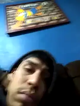 Snapshot of AlexAlejandro13 chatting on January 17, 2025, 8:33 pm AlexAlejandro13 online show from January 17, 2025, 8:33 pm