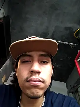 Snapshot of AlexAlejandro13 chatting on September 8, 2025, 11:26 pm AlexAlejandro13 online show from September 8, 2025, 11:26 pm