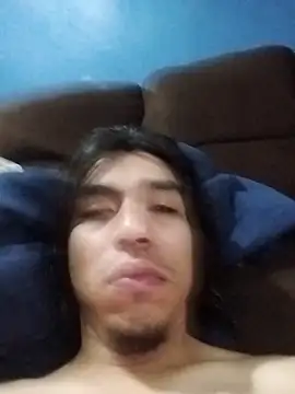 AlexAlejandro13 online show from May 31, 2026, 6:20 pm