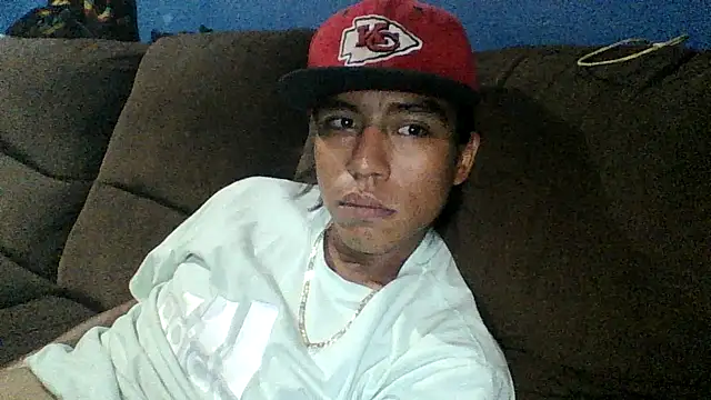 AlexAlejandro13 online show from August 7, 2026, 4:14 am