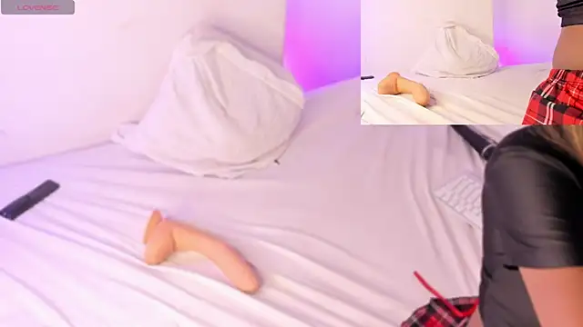 AgathaFoxx online show from February 7, 2025, 7:40 am