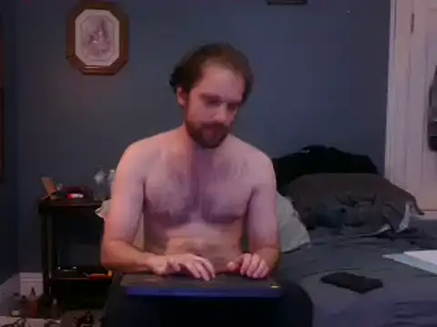 hpluvsplata online show from January 8, 2025, 10:58 pm