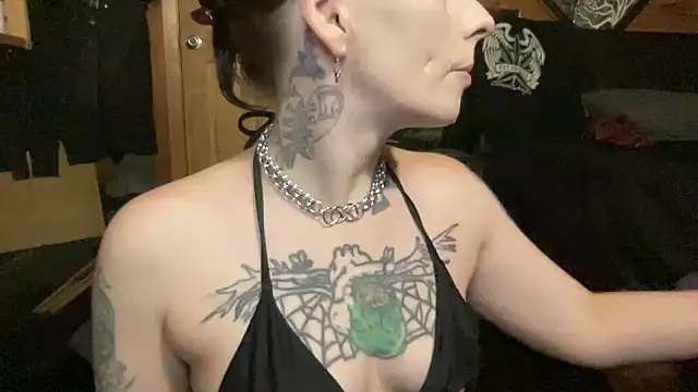 Snapshot of TeenyDoll chatting on September 18, 2025, 2:35 am TeenyDoll online show from September 18, 2025, 2:35 am