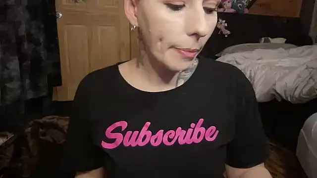 TeenyDoll online show from April 23, 2026, 3:08 am