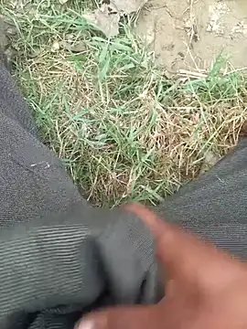 FinableKnee online show from November 23, 2025, 6:13 am