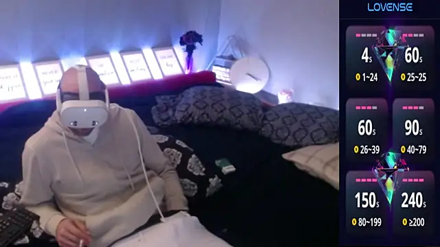 Snapshot of MaxRouger chatting on September 26, 2025, 7:12 am MaxRouger online show from September 26, 2025, 7:12 am