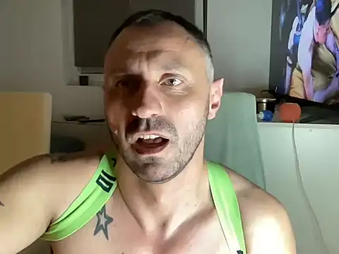 Snapshot of alekandrobg chatting on September 26, 2025, 10:03 pm alekandrobg online show from September 26, 2025, 10:03 pm