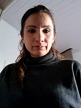 vanessabrown  online show from September 30, 2025, 5:07 pm