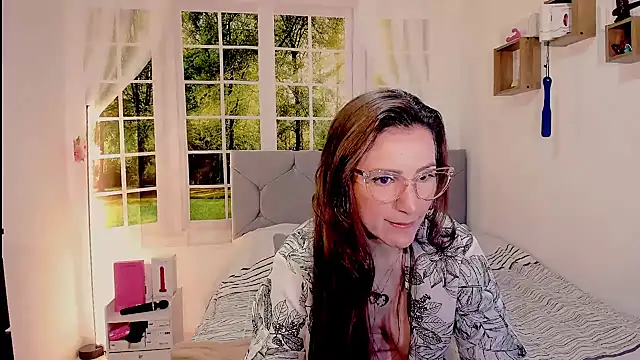 vanessabrown  online show from June 16, 2026, 3:58 pm