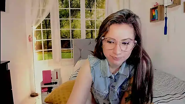 vanessabrown  online show from June 19, 2026, 9:40 pm