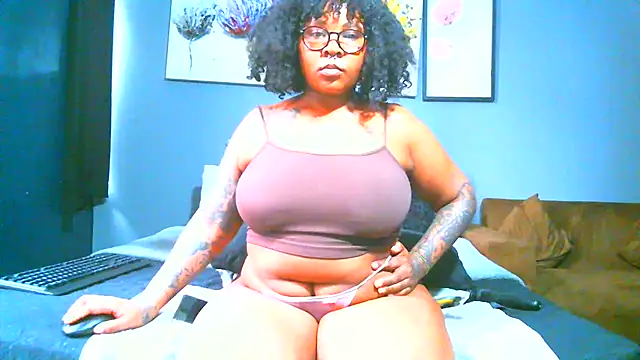 PearlSexxy69 online show from February 3, 2025, 12:25 pm