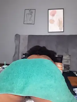 Snapshot of PearlSexxy69 chatting on October 12, 2025, 6:01 am PearlSexxy69 online show from October 12, 2025, 6:01 am