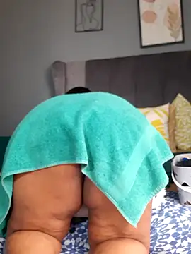 Snapshot of PearlSexxy69 chatting on October 19, 2025, 12:06 pm PearlSexxy69 online show from October 19, 2025, 12:06 pm