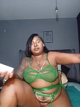 PearlSexxy69 online show from July 9, 2026, 5:17 pm
