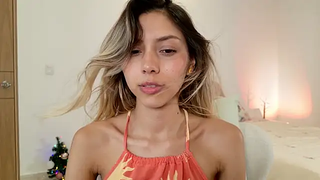Snapshot of Sensualtease chatting on December 12, 2024, 3:32 am Sensualtease online show from December 12, 2024, 3:32 am